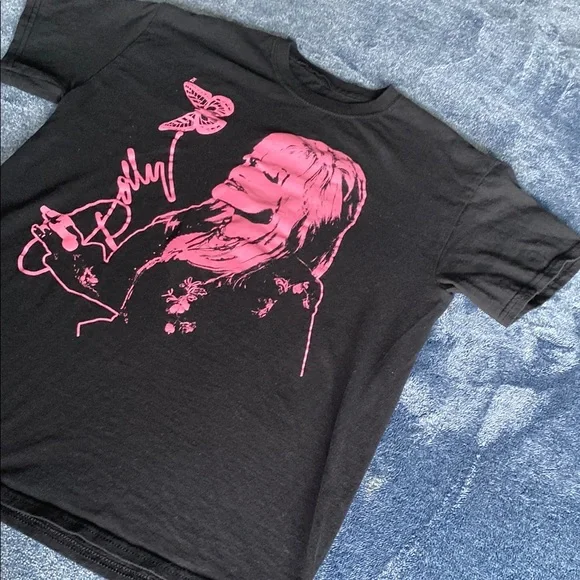 Dolly Parton Graphic Artistic Tee - Picture 4 of 6